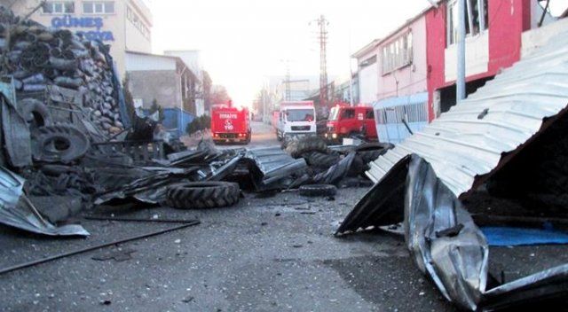 Gaziantep&#039;teki patlamada, 27 iş yeri zarar gördü