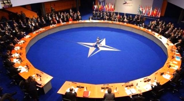 NATO, Rusya&#039;yı tehdit etti