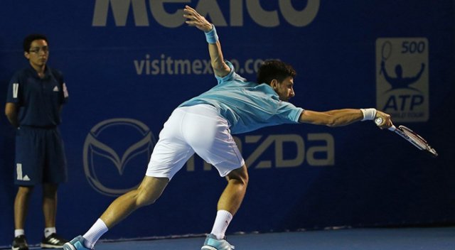 Novak Djokovic&#039;e çelme!