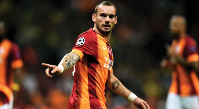 Sneijder&#039;den beklenmeyen hareket! Resmen ağız değiştirdi
