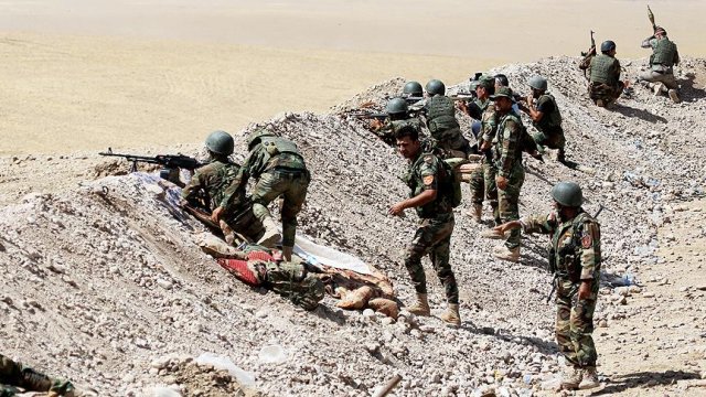 Suriyeli Peşmergeler, terör örgütü PKK&#039;yı kuşattı