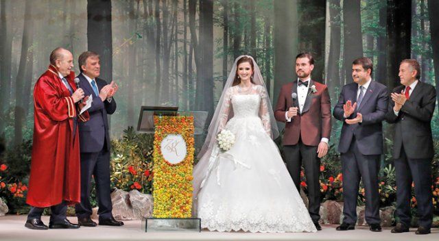 Ünlü iş adamı Aziz Torun’un kızı Zeynep evlendi