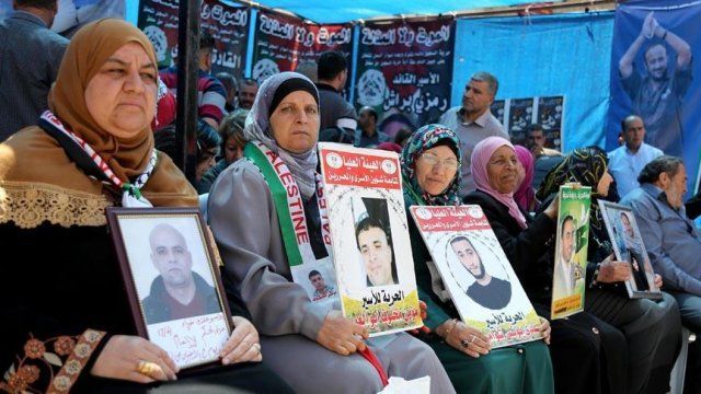 İsrail hapishanelerinde açlık grevi yapan Filistinliler&#039;e destek gösterisi