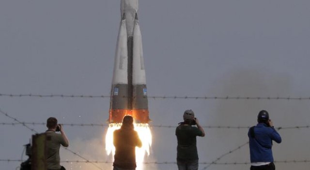 Soyuz Uzay Aracı Kazakistan’dan fırlatıldı