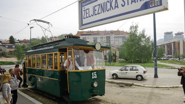 &#039;Nostalji&#039; tramvay Saraybosna sokaklarında