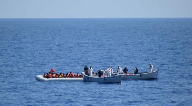 Akdeniz&#039;de 484 göçmen kurtarıldı