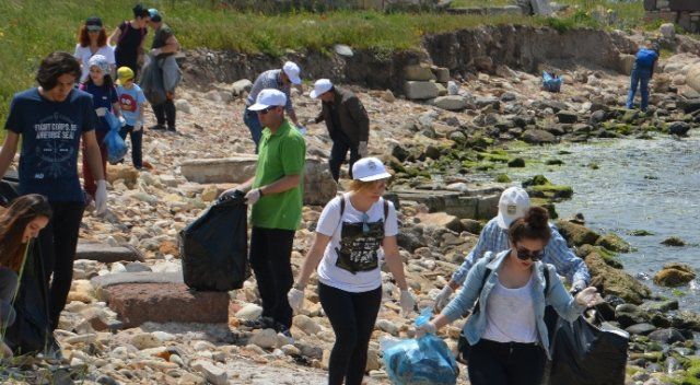 Antik kent bölgesinde 400 kilo çöp toplandı