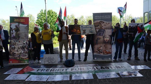 Avusturya&#039;da Filistinli tutukluların açlık grevine destek gösterisi