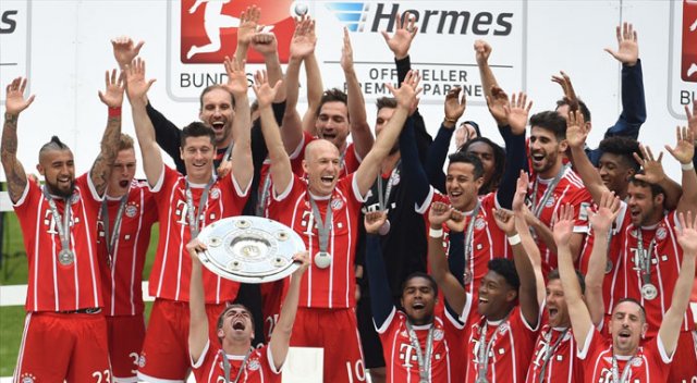 Bayern Münih şampiyonluğu kutladı