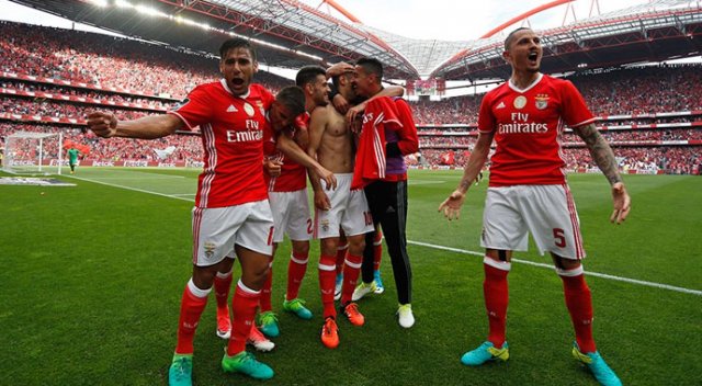 Benfica&#039;dan tarihi şampiyonluk