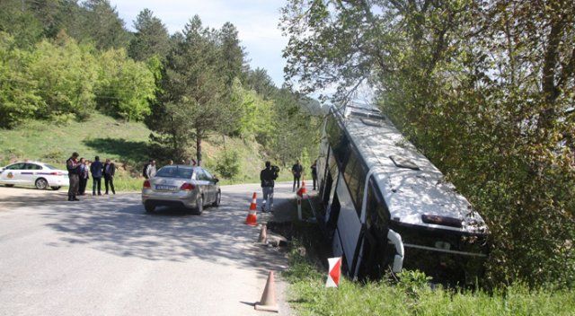 Bolu&#039;da yolcu otobüsü dereye uçtu, 7 kişi yaralandı