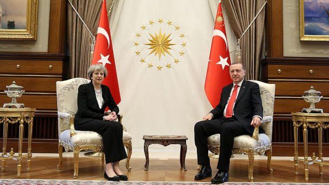 Cumhurbaşkanı Erdoğan ile May telefonda görüştü