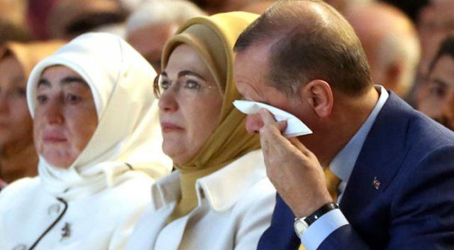 Cumhurbaşkanı Erdoğan ve yol arkadaşları gözyaşlarına boğuldu