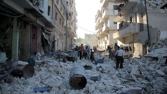 Esed rejiminden Hula&#039;ya vakum bombalı saldırı