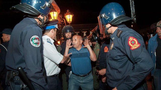 Fas&#039;ta göstericilere polis müdahale etti
