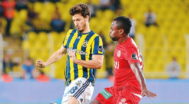 Fenerbahçe bu sezon iç sahada 19 puan kaybetti