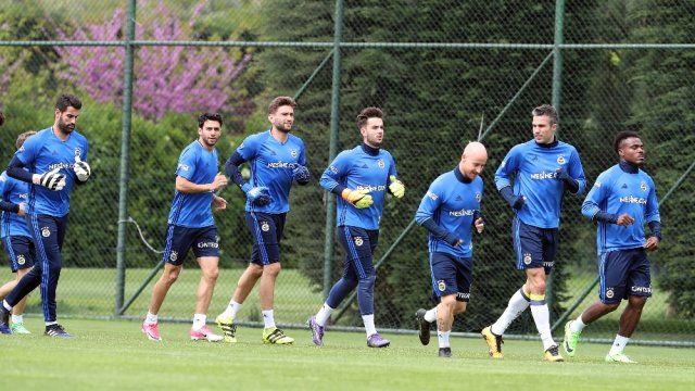 Fenerbahçe derbi hazırlıklarına başladı