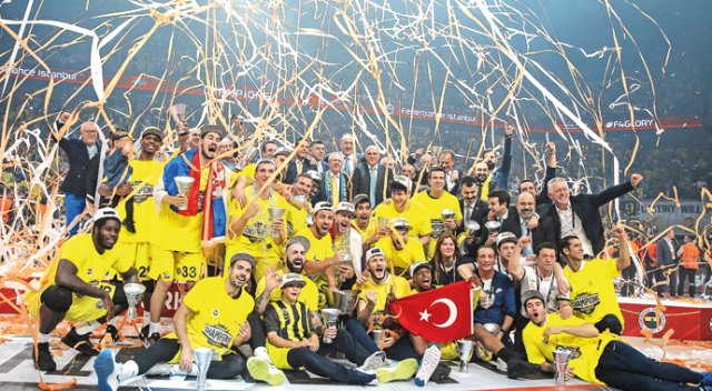 Fenerbahçe Olympiakos&#039;u dağıttı, Avrupa&#039;nın en büyüğü oldu