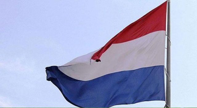 Hollanda&#039;da koalisyon krizi sürüyor