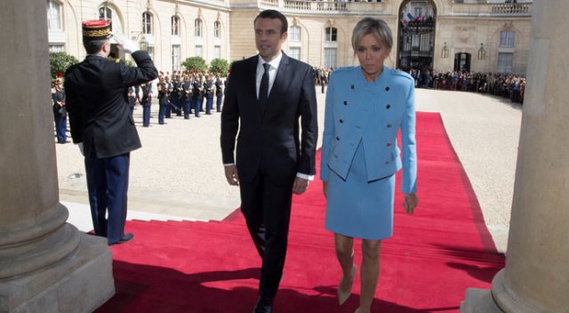 Macron&#039;dan kıyafet açıklaması