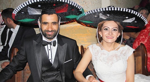 Meksikalı gelin mehterle evlendi