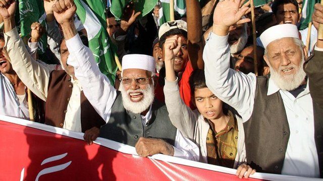 Pakistan&#039;da DEAŞ karşıtı gösteri düzenlendi