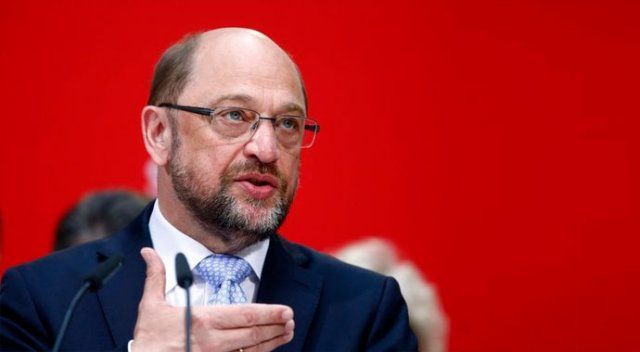 Schulz: Başbakan olsaydım İncirlik&#039;i çoktan terk ederdik