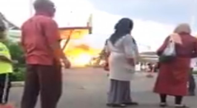 Tayland&#039;da AVM’ye bombalı araçla saldırı: 20 yaralı