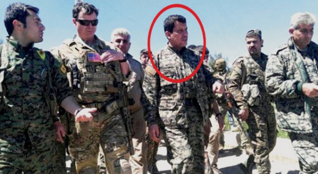 ABD&#039;li komutanla poz veren YPG&#039;li terörist öldürüldü