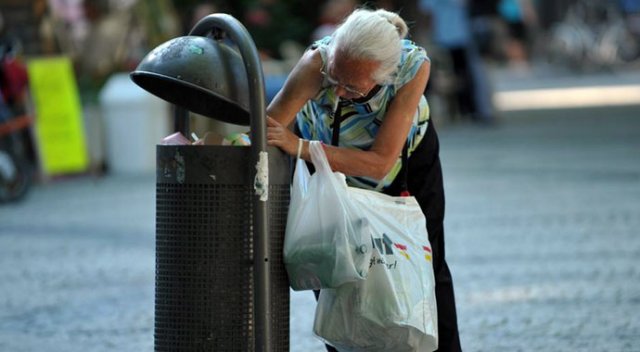 Almanya&#039;da emekliler yoksullaşacak