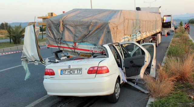 Antalya&#039;da feci kaza, 1 kişi hayatını kaybetti