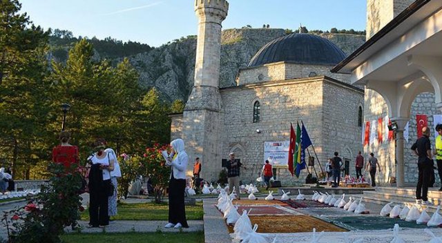 Eyyübiye Belediyesi Bosna Hersek&#039;te iftar verdi