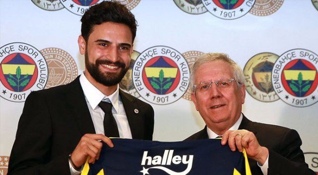 Fenerbahçe&#039;den Mehmet Ekici için imza töreni