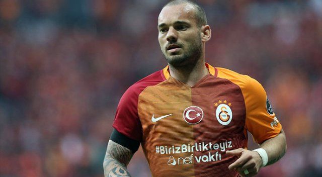 Galatasaray&#039;da Sneijder belirsizliği