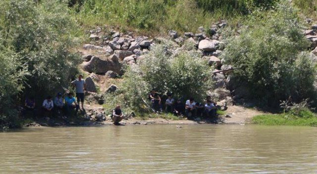 Sakarya Nehri&#039;nde kaybolan Suriyeli genç aranıyor
