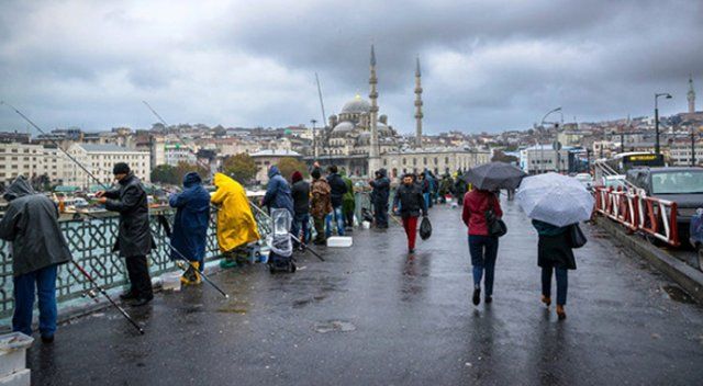 Yağmur İstanbul&#039;un semtlerini sırayla ıslattı