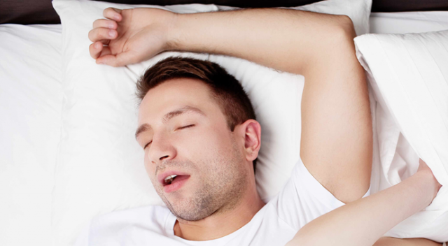 40 yaşın üzerindeki erkeklerin problemi uykusuzluk
