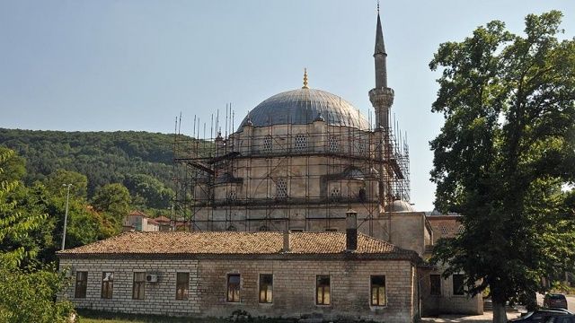Bulgaristan&#039;da Osmanlı camilerinin bilinmeyen yönleri kitaplaştırıldı