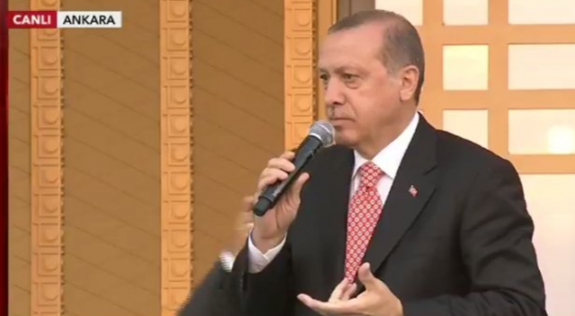 Erdoğan: FETÖ ile aynı dili konuşanları unutmayacağız