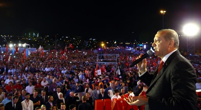 Erdoğan Şehitler Köprüsü&#039;nde açıkladı: Hainler tek tip kıyafetle mahkemeye getirilecek