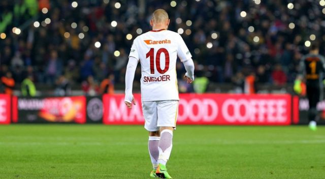 Galatasaray&#039;dan Sneijder&#039;e teşekkür!