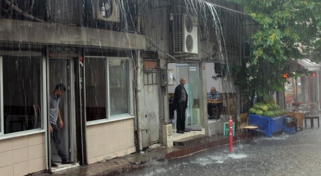 İstanbul&#039;da metrekareye 65 kilogram yağış düştü