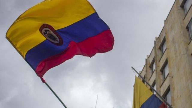 Kolombiya&#039;da saatte 3 kişi hırsızların hedefi oldu