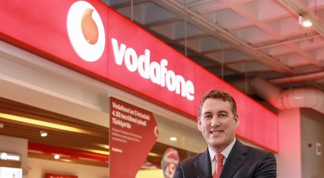 Vodafone çift haneli büyüdü