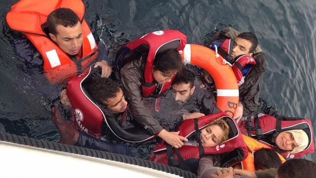 &#039;İnsan kaçakçılarının denize attığı sığınmacılar boğuldu&#039;