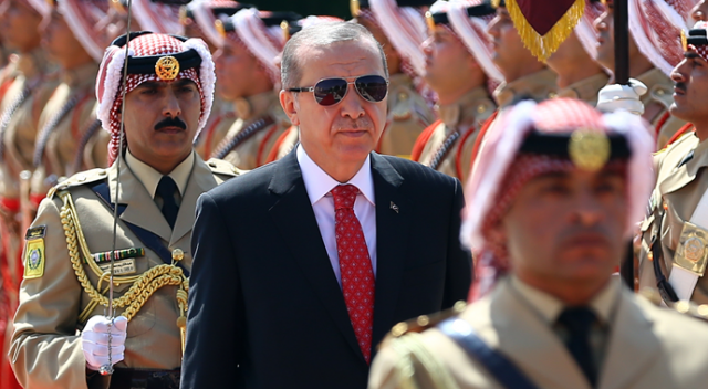 Cumhurbaşkanı Erdoğan, Ürdün&#039;de resmî törenle karşılandı