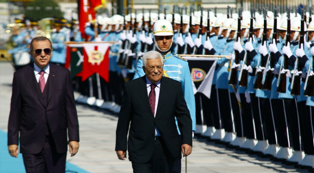 Erdoğan, Abbas’ı resmî törenle karşıladı