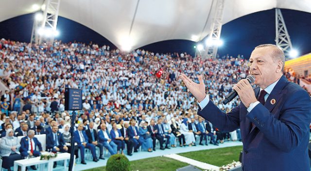 Erdoğan AK Parti&#039;yi bu sözlerle özetledi; Bu milletimizin aşk hikâyesidir