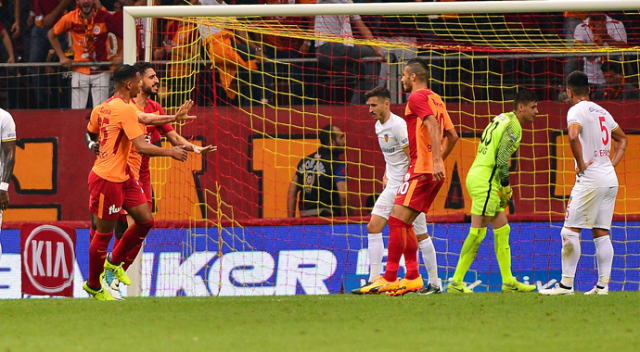 Galatasaray - Kayserispor maçının ilk yarısına yeni transferler damga vurdu
