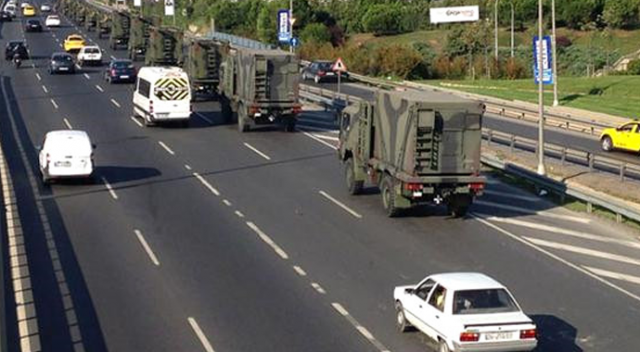 İstanbul&#039;daki büyük askerî konvoy vatandaşları şaşkına çevirdi